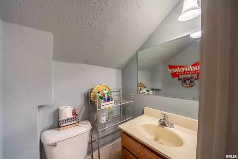Bath - 806 E Monroe St, Bloomington, IL 61701 photo 2 of 2
