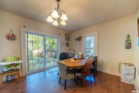 Dining - 806 E Monroe St, Bloomington, IL 61701 photo 1 of 3