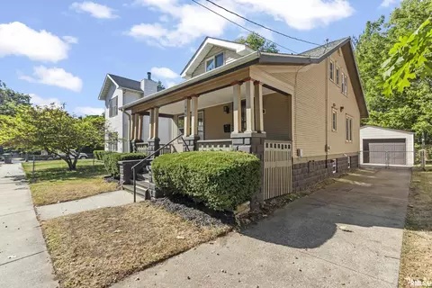 905 N Orange St, Peoria, IL 61606