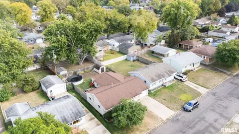 View/Area - 416 Capri St, Pekin, IL 61554 photo 1 of 3