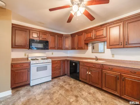 Kitchen - 416 Capri St, Pekin, IL 61554 photo 2 of 5