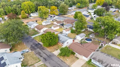 View/Area - 416 Capri St, Pekin, IL 61554 photo 2 of 3