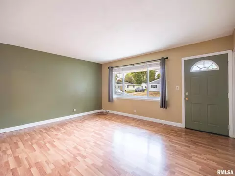 Living - 416 Capri St, Pekin, IL 61554 photo 1 of 7