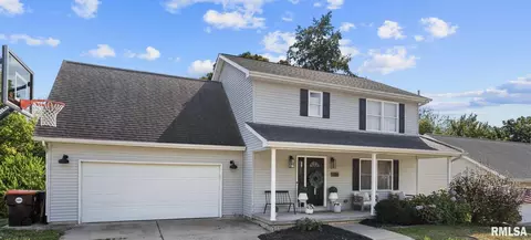 5926 W Ridgecrest Cir, Peoria, IL 61615