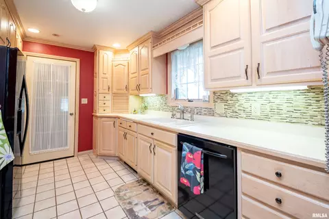 8320 N Blackbridge Rd, Edwards, IL 61528 photo 9
