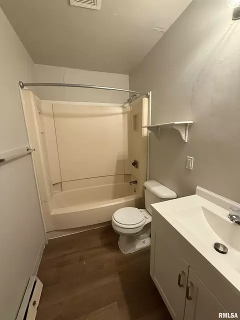 716 N Albert St, Macomb, IL 61455 photo 7