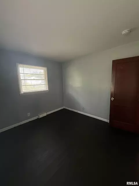 716 N Albert St, Macomb, IL 61455 photo 12