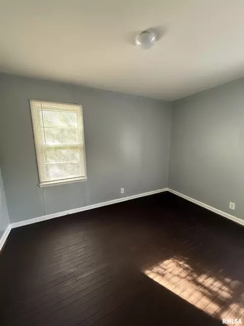 716 N Albert St, Macomb, IL 61455 photo 11