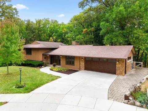 6619 N Brookwood Ln, Peoria, IL 61614
