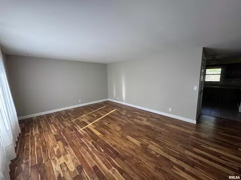 707 Devonshire Rd, Washington, IL 61571 photo 2