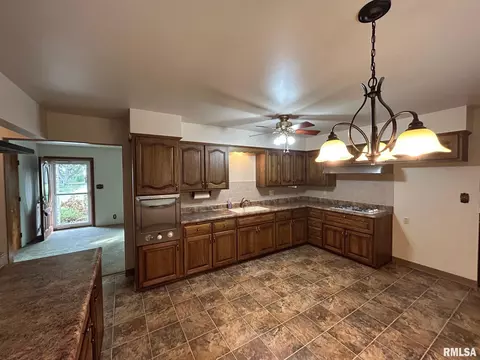 121 Jay Ave, Morton, IL 61550 photo 17