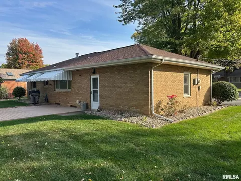 121 Jay Ave, Morton, IL 61550 photo 4