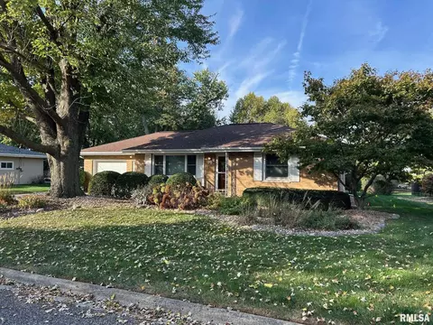 121 Jay Ave, Morton, IL 61550 photo 2