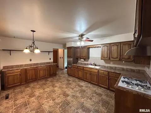 121 Jay Ave, Morton, IL 61550 photo 14
