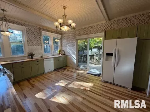 Other - 827 E Carroll St, Macomb, IL 61455 photo 6 of 35