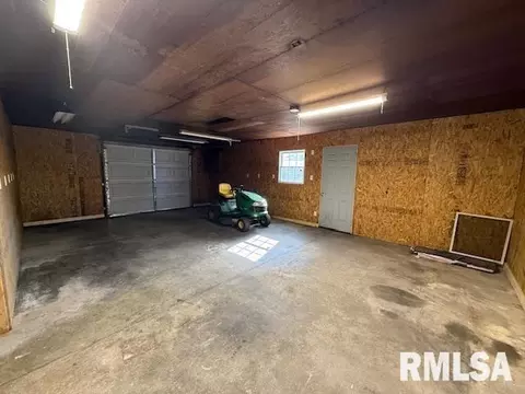 Other - 827 E Carroll St, Macomb, IL 61455 photo 31 of 35