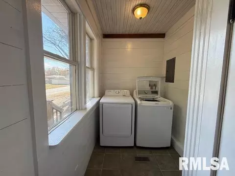 Other - 827 E Carroll St, Macomb, IL 61455 photo 9 of 35