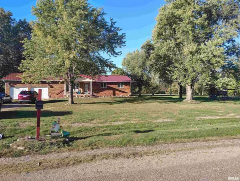 Exterior - 26588 Maplewood Ln, Canton, IL 61520 photo 1 of 9