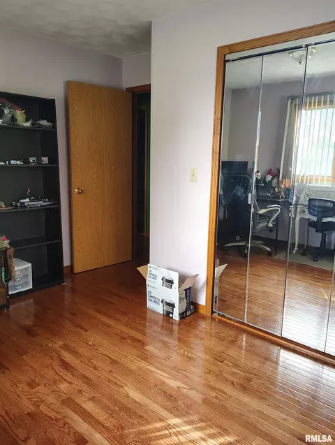 Bedroom - 26588 Maplewood Ln, Canton, IL 61520 photo 1 of 4