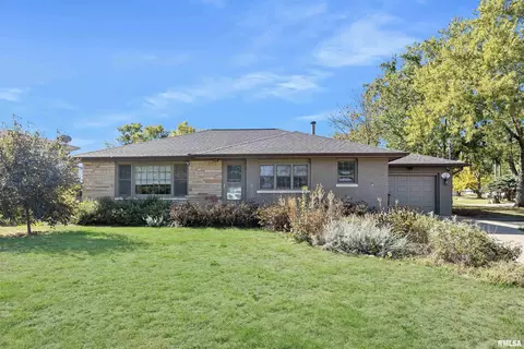 335 N Lakeshore Dr, Hanna City, IL 61536