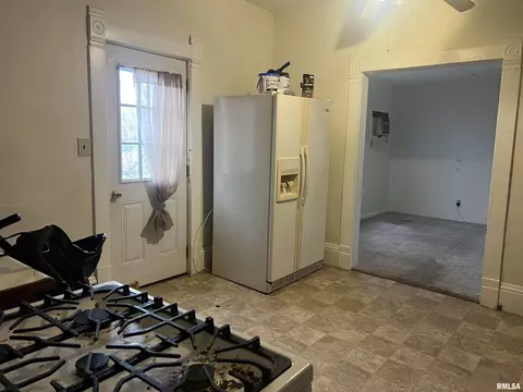 Other - 332 W Calhoun St, Macomb, IL 61455 photo 4 of 4
