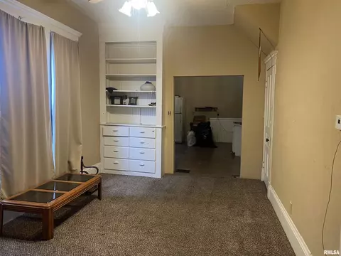 Living - 332 W Calhoun St, Macomb, IL 61455 photo 1 of 2