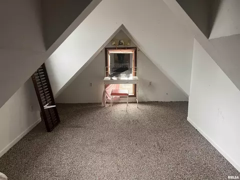 Bedroom - 332 W Calhoun St, Macomb, IL 61455 photo 6 of 6