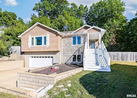 108 Walnut Ct, East Peoria, IL 61611