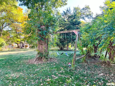 Exterior - 607 S Main St, Eureka, IL 61530 photo 9 of 16