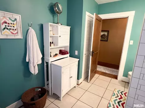 Bath - 607 S Main St, Eureka, IL 61530 photo 7 of 7