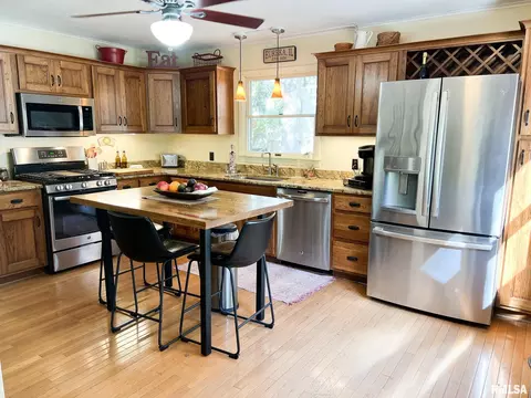Kitchen - 607 S Main St, Eureka, IL 61530 photo 6 of 7
