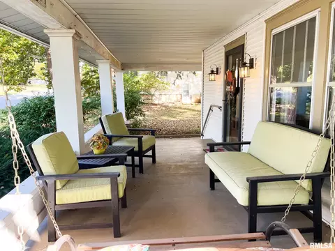 Exterior - 607 S Main St, Eureka, IL 61530 photo 14 of 16