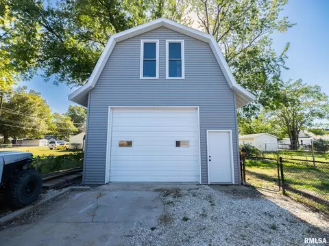 836 E Ash St, Canton, IL 61520 photo 39