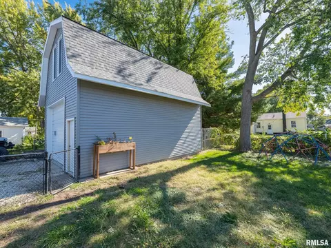 836 E Ash St, Canton, IL 61520 photo 49