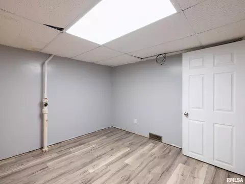 836 E Ash St, Canton, IL 61520 photo 30