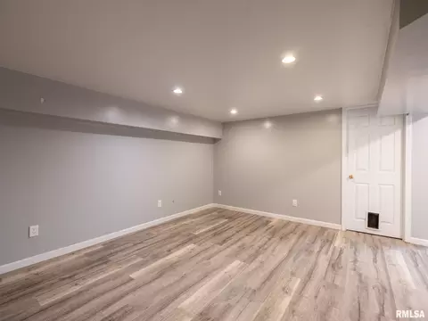 836 E Ash St, Canton, IL 61520 photo 36