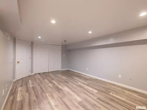 836 E Ash St, Canton, IL 61520 photo 32