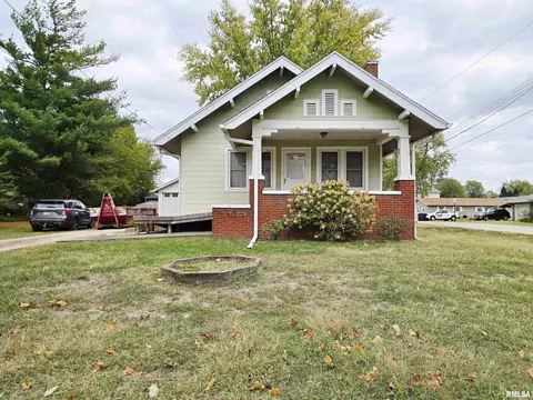 1195 S Main St, Canton, IL 61520