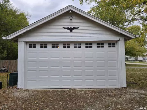 1195 S Main St, Canton, IL 61520 photo 40