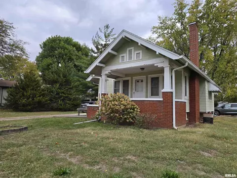 1195 S Main St, Canton, IL 61520 photo 3