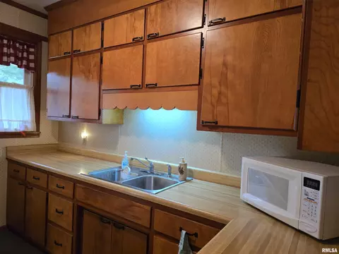 1195 S Main St, Canton, IL 61520 photo 20