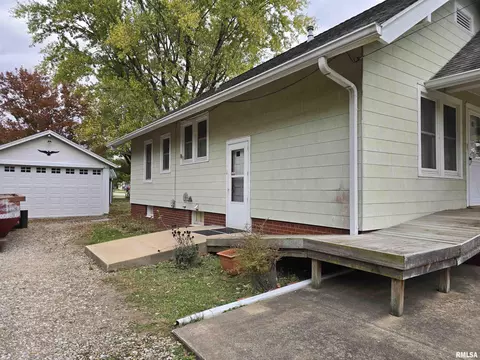 1195 S Main St, Canton, IL 61520 photo 37