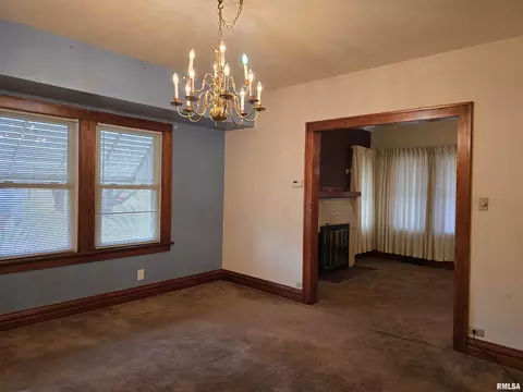 1195 S Main St, Canton, IL 61520 photo 12