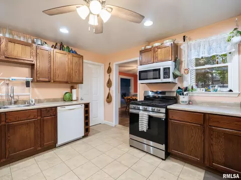 522 8th St, Lacon, IL 61540 photo 11