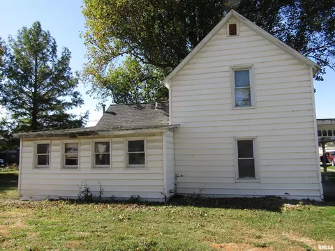 Exterior - 643 E Polk St, Cuba, IL 61427 photo 7 of 14