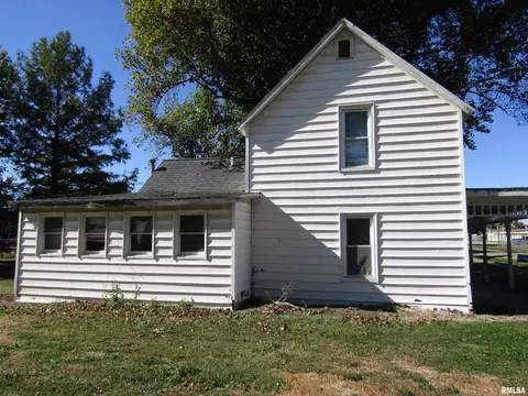 Exterior - 643 E Polk St, Cuba, IL 61427 photo 3 of 14