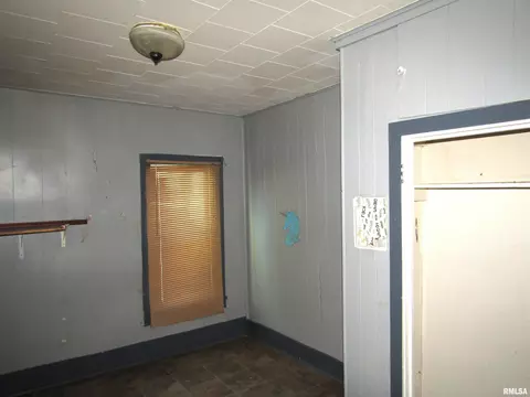 Bedroom - 643 E Polk St, Cuba, IL 61427 photo 2 of 3