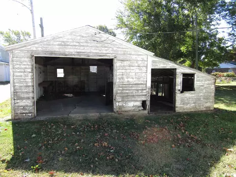 Exterior - 643 E Polk St, Cuba, IL 61427 photo 12 of 14