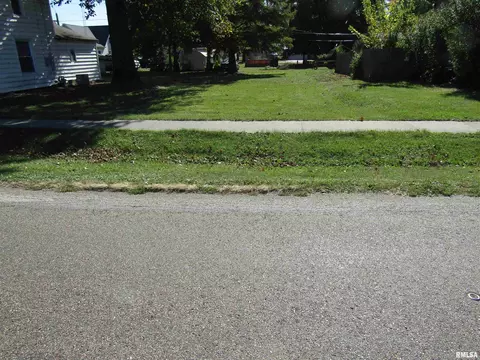 Exterior - 643 E Polk St, Cuba, IL 61427 photo 8 of 14