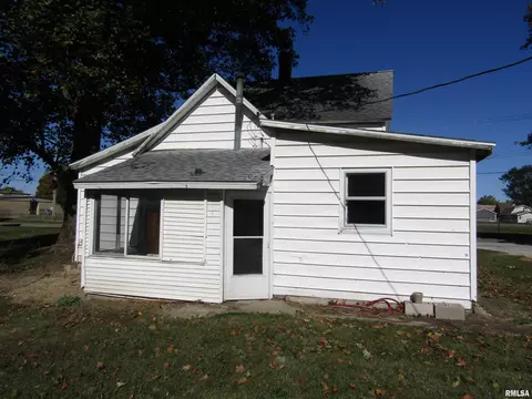 Exterior - 643 E Polk St, Cuba, IL 61427 photo 4 of 14